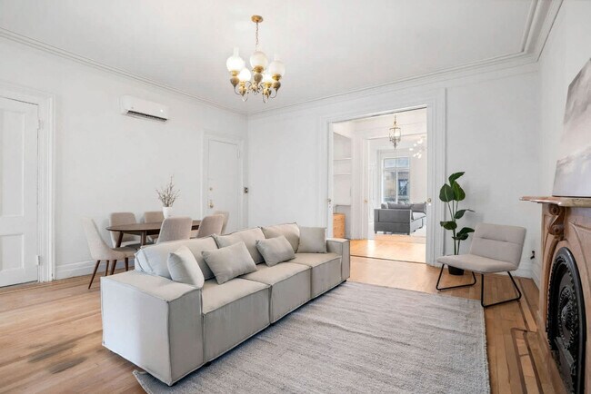 Foto del edificio - 257 W 19th St