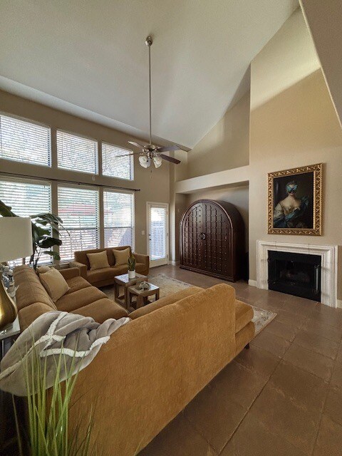 Foto del edificio - 6705 Covered Bridge Dr