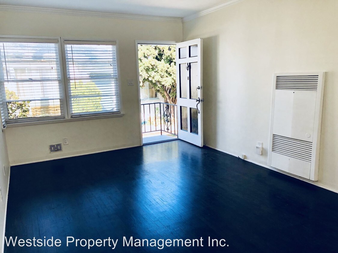 Primary Photo - 2208 1/2-2208 1/2 Ocean Park Blvd