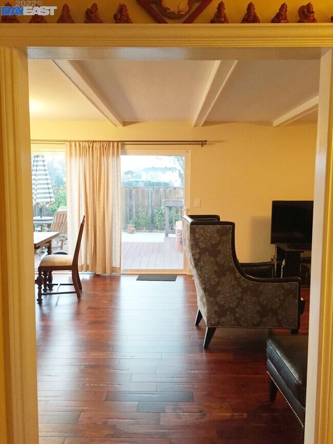 Foto del edificio - 3178 Waugh Pl