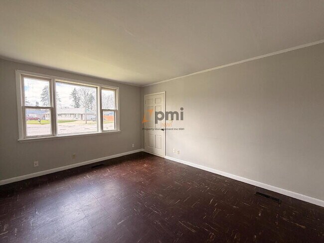 Foto del edificio - 3003 Oakdale Ave