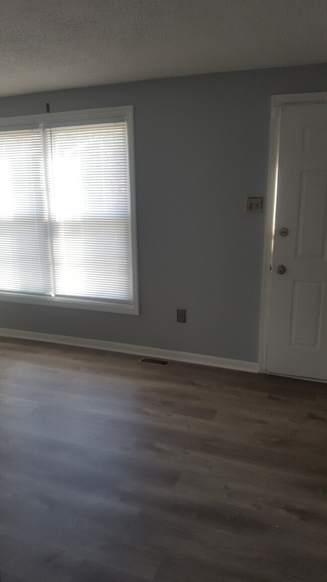 Foto del edificio - 1750 Jacobs Meadow Dr