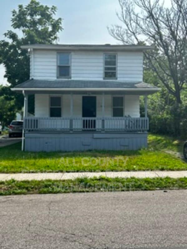 Building Photo - 3445 E 146th St