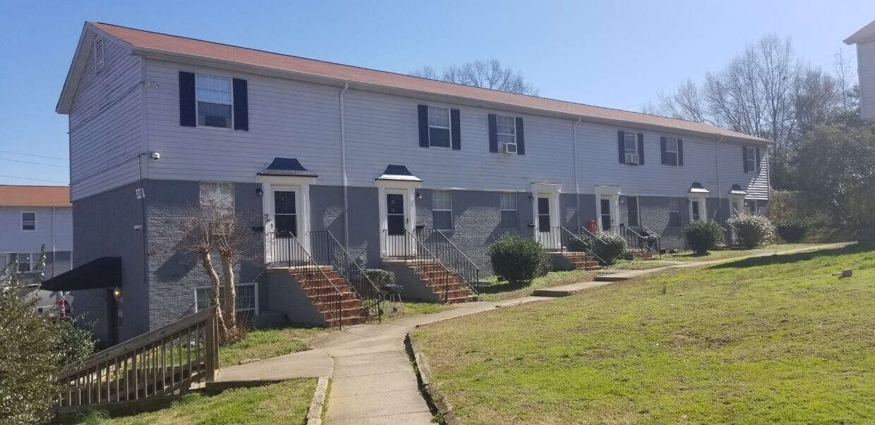 Foto principal - 3113 Southwest Blvd