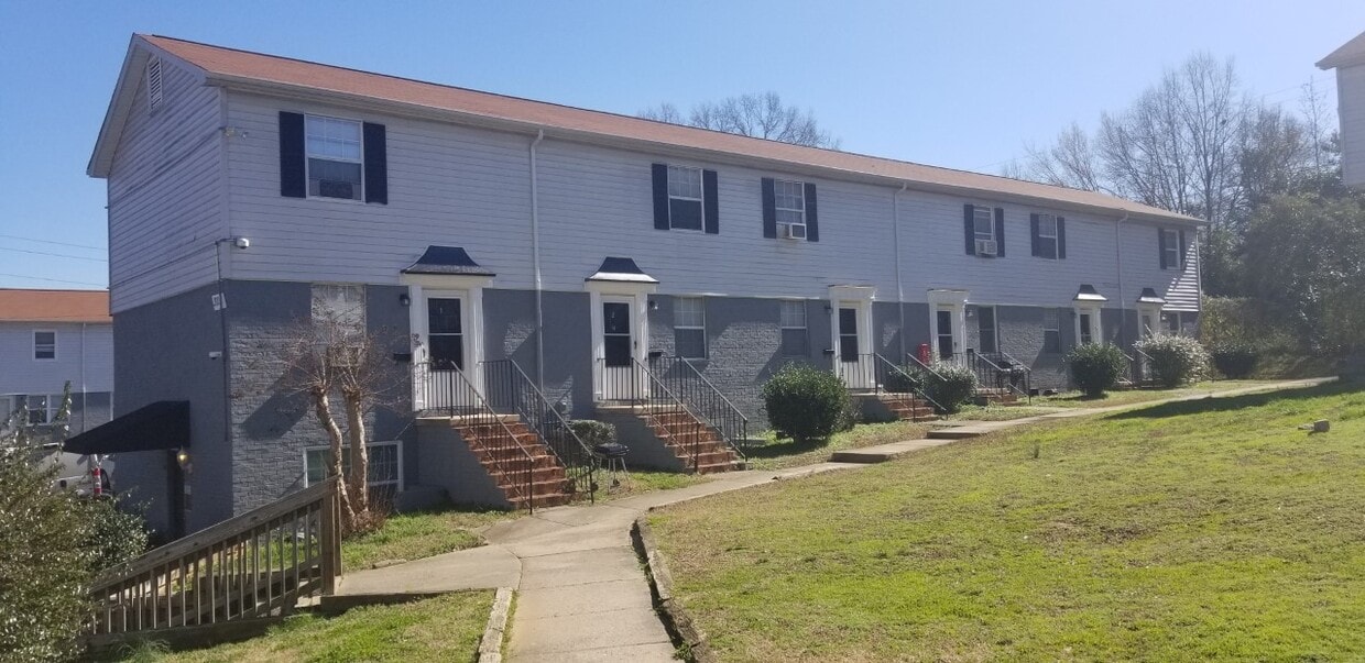 Primary Photo - 3113 Southwest Blvd
