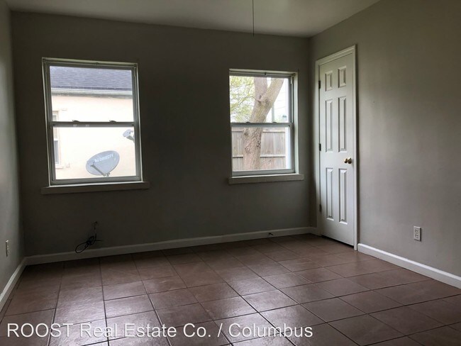 Foto del edificio - 634-636 S Wheatland Ave