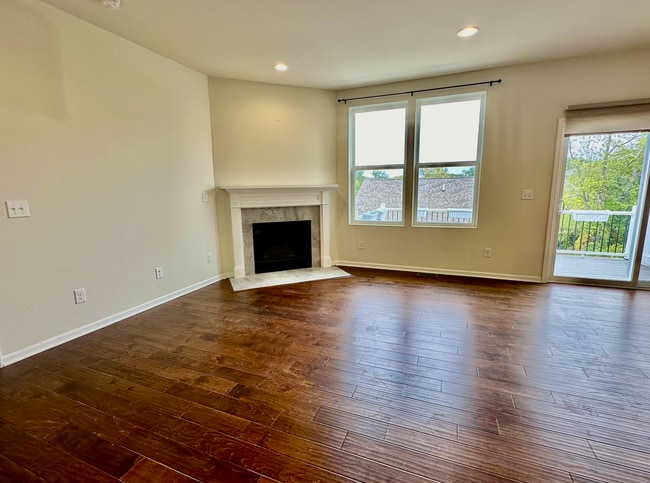 Family room - 2750 St. Regis Way
