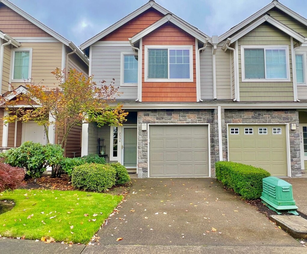 LOVELY GRESHAM TOWNHOME, GREAT LOCATION! - LOVELY GRESHAM TOWNHOME, GREAT LOCATION!