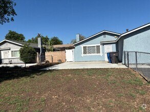 Building Photo - 6043 Vanessa St