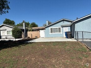 Building Photo - 6043 Vanessa St