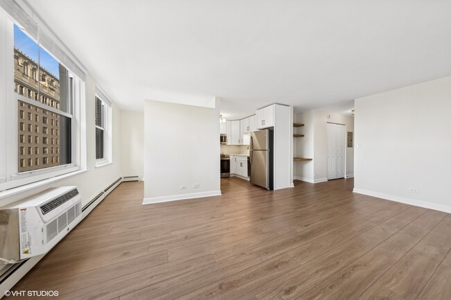 Foto del edificio - 3033 N Sheridan Rd