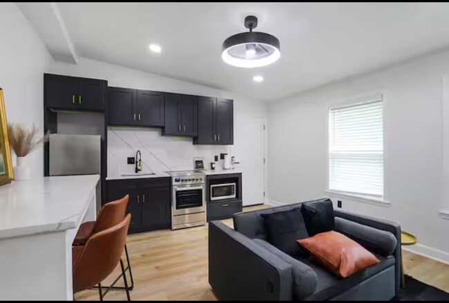 Foto del edificio - 1698 Beechwood Blvd SW