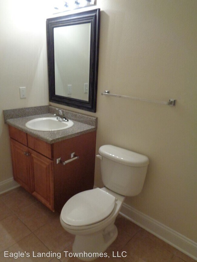 Building Photo - 2 br, 2.5 bath House - 712 Majestic Drive
