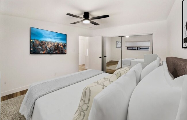 Foto del edificio - 399 Erbes Rd.