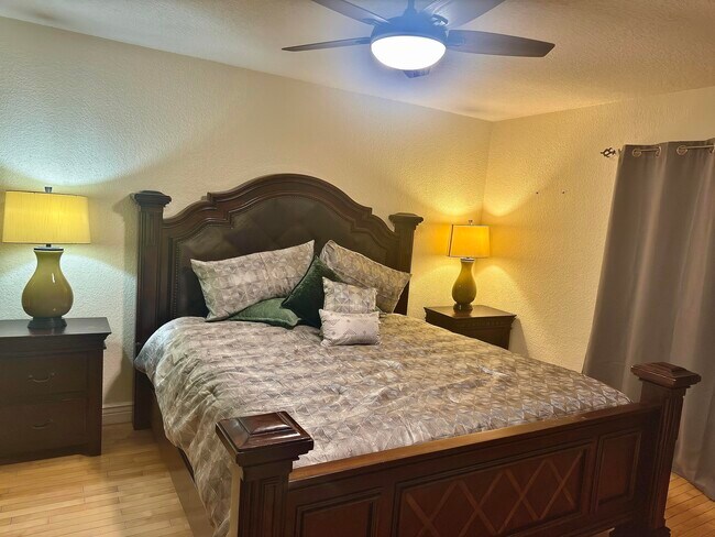 Building Photo - 1622 S Club Dr