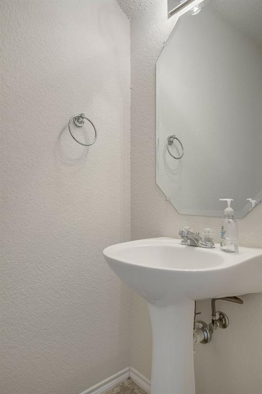 Foto del edificio - 5665 Giddyup Ln