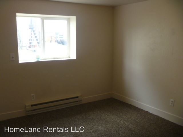 Building Photo - 147 Adams St