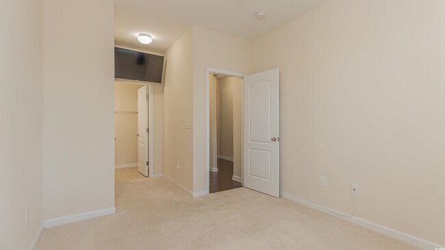 Foto del edificio - 1845 Culbertson Ave