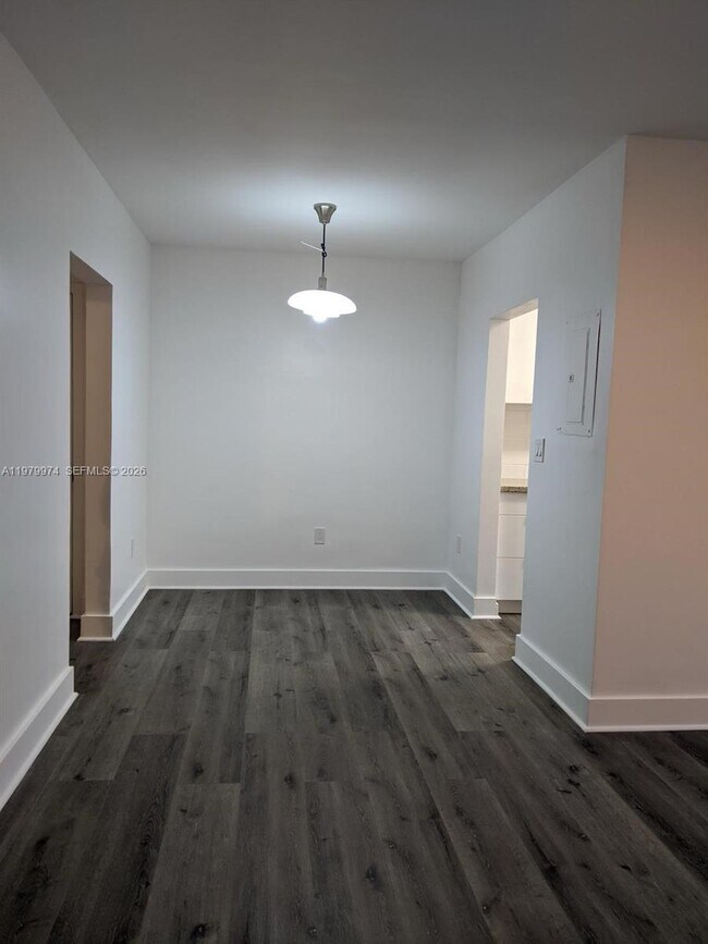 Building Photo - 12665 NE 16th Ave