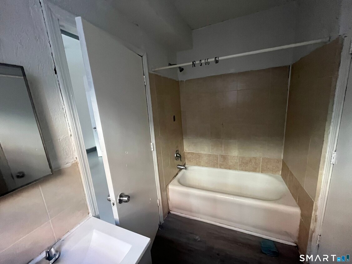 Foto del edificio - 252 Sisson Ave