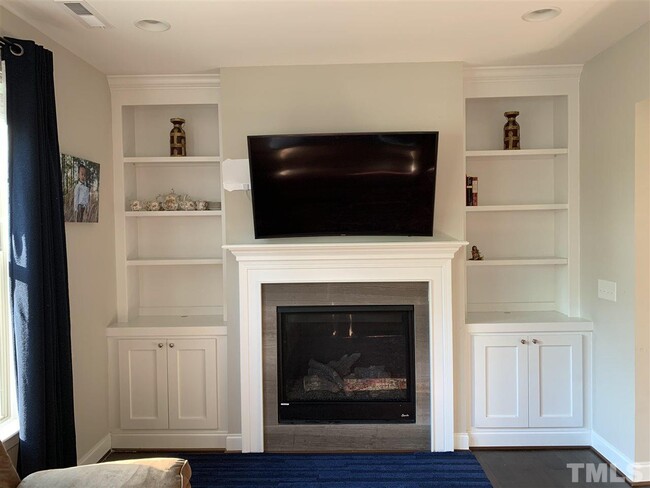 Building Photo - 141 White Hill Dr