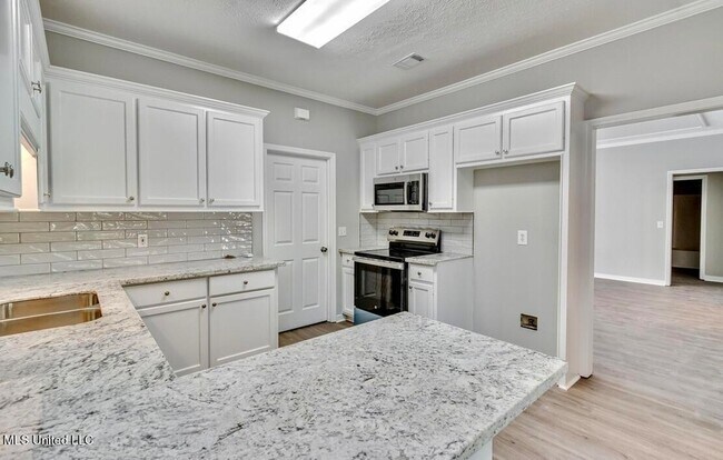 Foto del edificio - 301 White Oak Dr