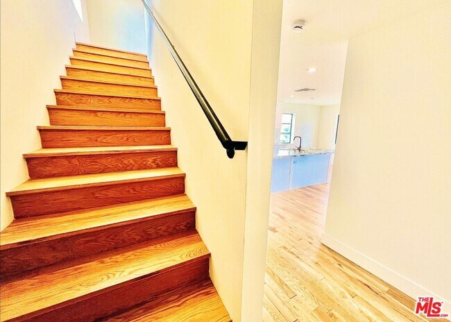Foto del edificio - 4152 Rogers St