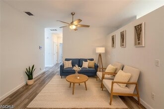 Building Photo - 10700 Aqua Surf Ct