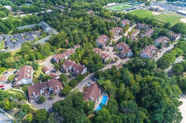 Building Photo - 1561 Winchester Dr