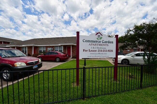 Foto del edificio - Commerce Garden Apartments