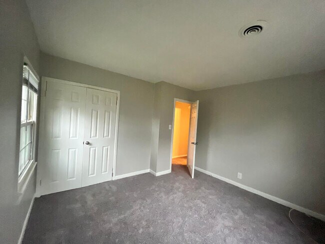 Foto del edificio - 3404 Lawson St