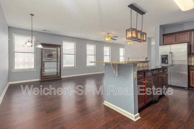 Building Photo - 721 Litty Ct