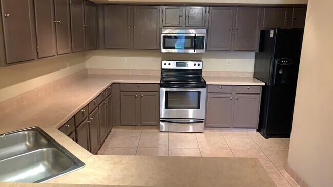 Building Photo - 3 Bedroom - 2.5 Bath - 1395 Sq. Ft. Home f...