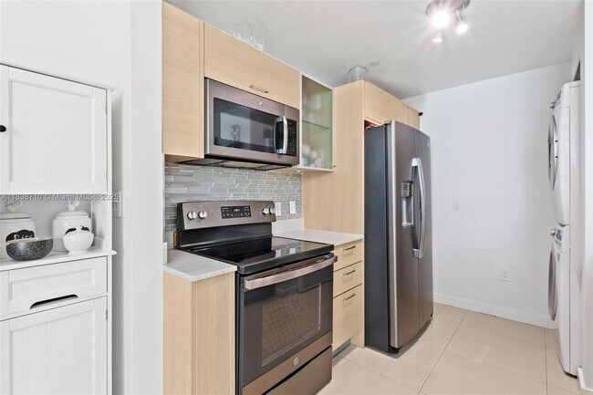 Foto del edificio - 350 NE 24th St