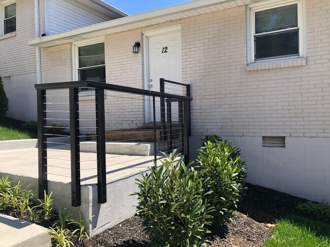 Building Photo - 3416 Dakota Ave