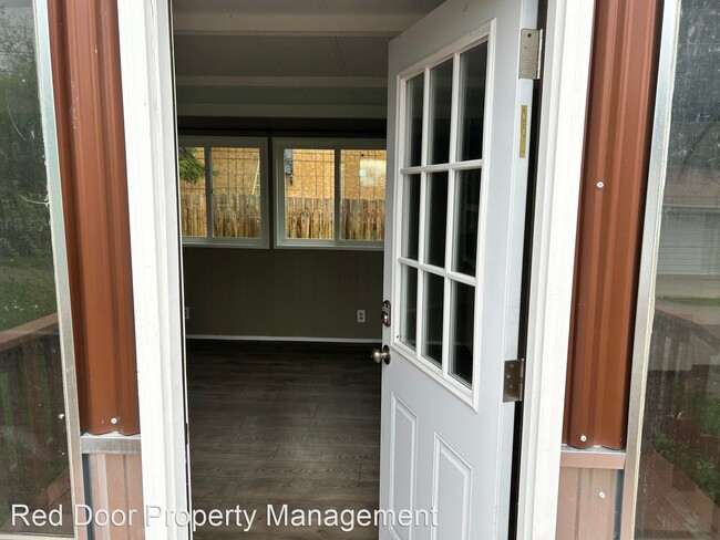 Building Photo - 2 br, 2 bath House - 215 1st Ave N