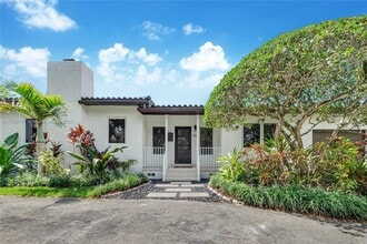 Building Photo - 1524 Zoreta Ave