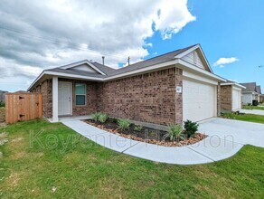 Building Photo - 8810 Wooster Trails Dr