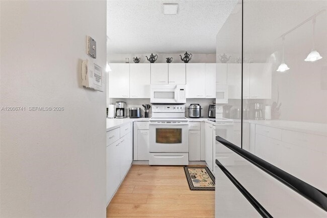 Foto del edificio - 6235 SW Kendale Lakes Cir
