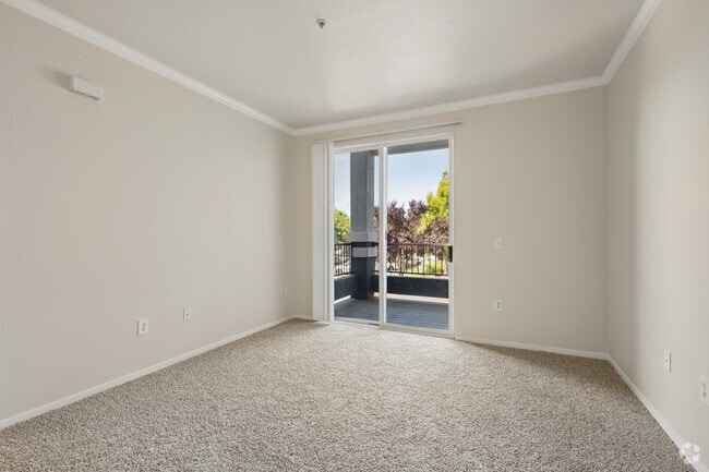 2BR, 2BA - 1,000SF - Living Room - Savannah at Southport