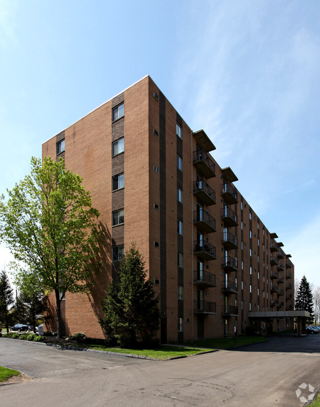 Building Photo - Sandcrest Apartments