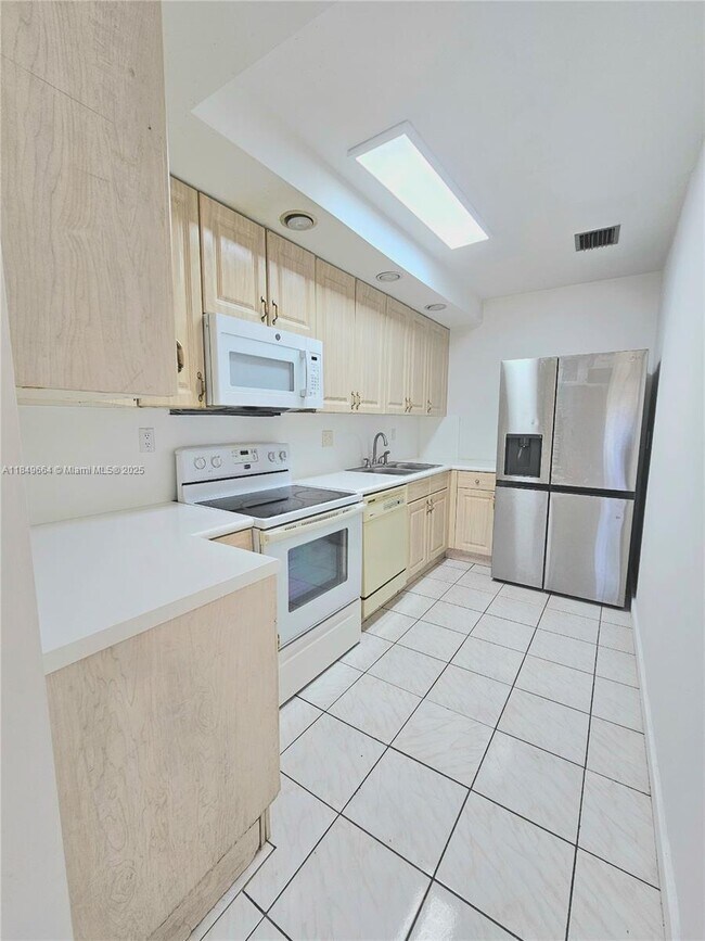 Foto del edificio - 3880 NW 2nd St