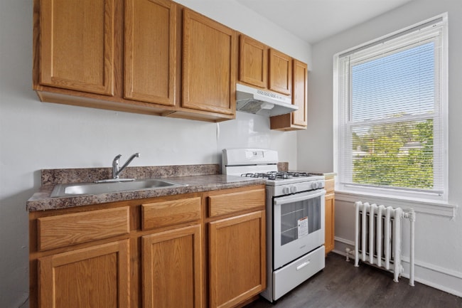 Photo - 243 W Tulpehocken St Apartment