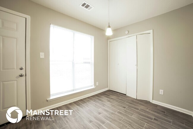 Foto del edificio - 3805 Ivanhoe Dr