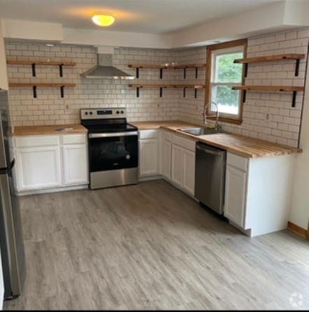 Building Photo - 149 Tanglewood Dr