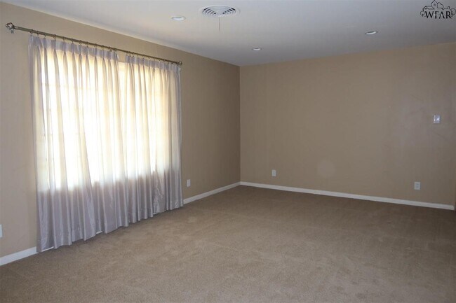 Foto del edificio - 1544 Sweetbriar Dr