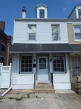 Building Photo - 133 S Main St