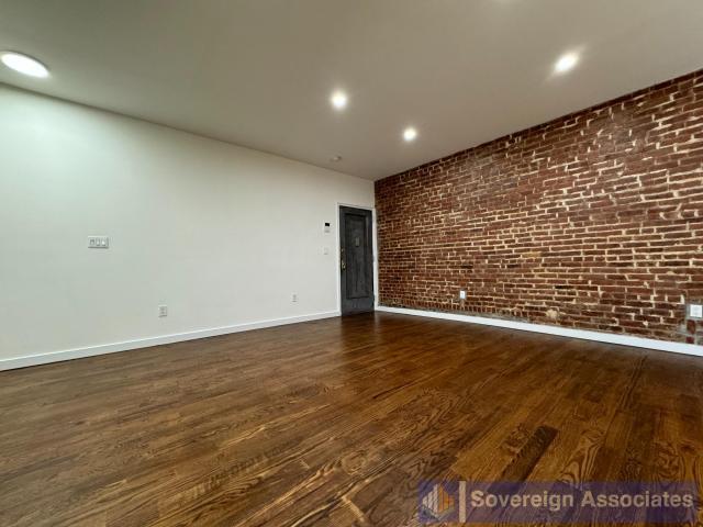 Building Photo - 4 bedroom in NEW YORK NY 10033