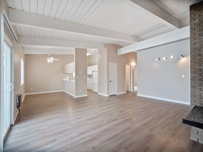 Foto del edificio - RENOVATED 2BD/1BA MILLWOOD APARTMENT | A/C | COVERED PARKING | PET FRIENDLY | AVAIL 5/1/26