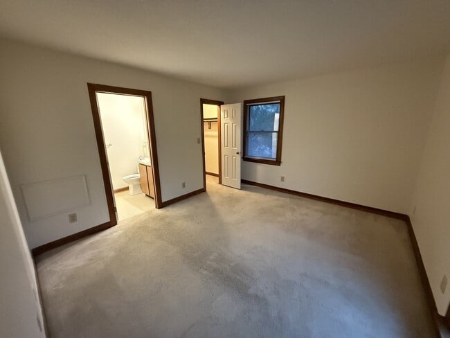 Building Photo - 3517-301 Ivy Commons Drive